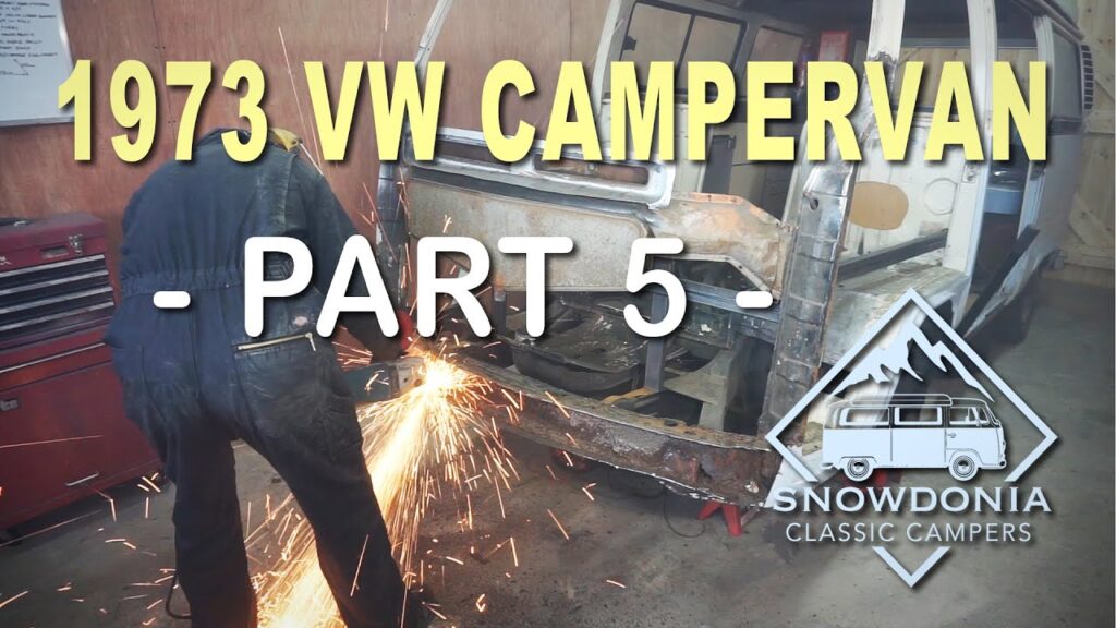 Restoring a 1973 VW Campervan: Part 5 - Windscreen Replacement